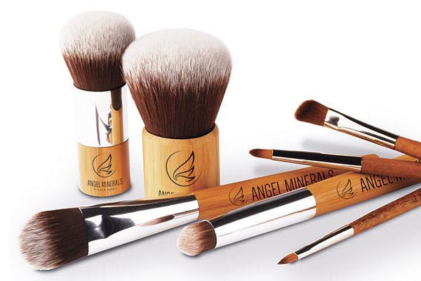 Kabuki Pinsel & Co: Dein Guide zu den veganen Beautytools!